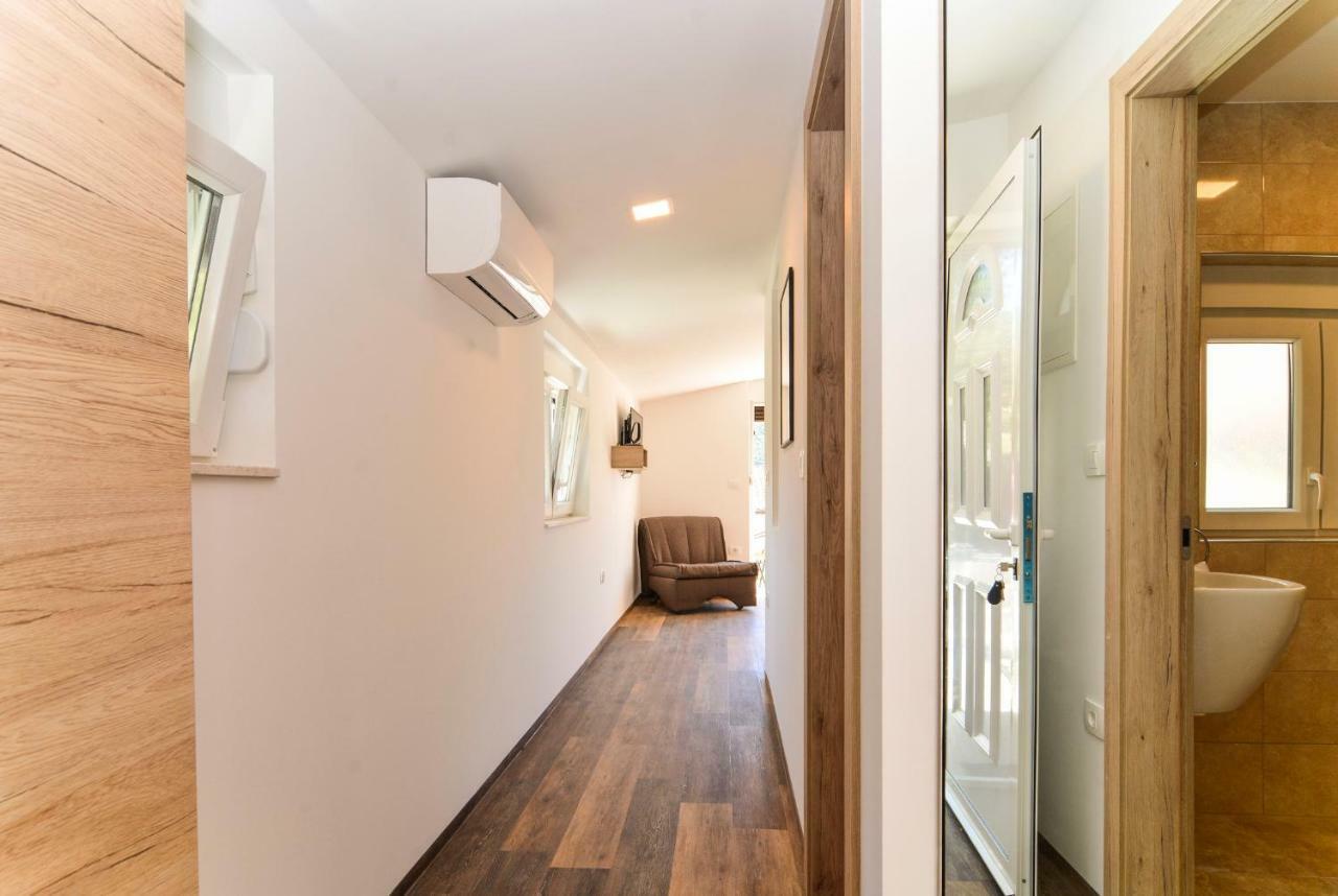 No Stress Apartment Grebastica Exterior photo